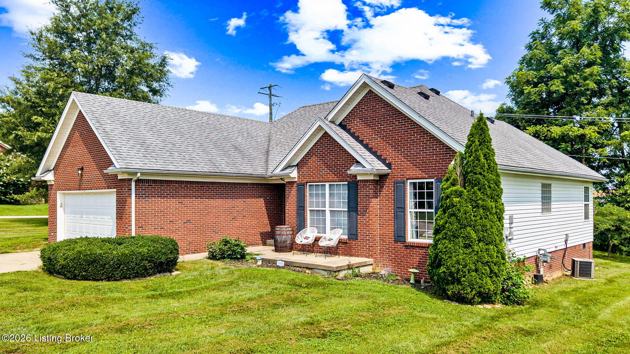 Residential in Eminence 2