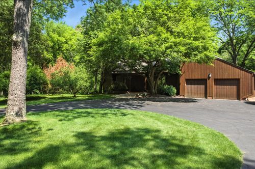 6710 Curtis Rd, Plymouth, MI, 48170-5016 | Card Image