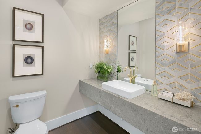 Luxurious Powder Room for your Guest. | Image 19