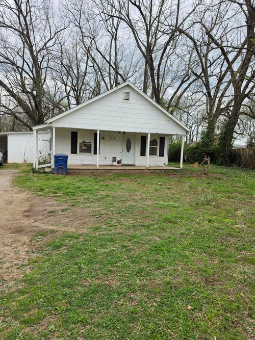 2824 W Chestnut St, Springfield, MO, 65803-2304 | Card Image