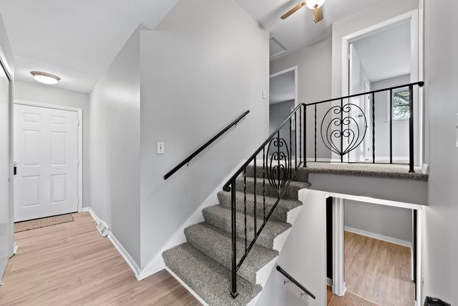 9408 Fran Lin Pkwy, House other with 3 bedrooms, 2 bathrooms and 2 parking in Munster IN | Image 8