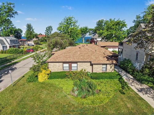 51 Pine St, South Haven, MI, 49090-1625 | Card Image