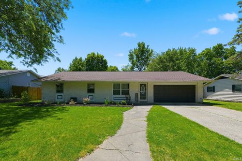 3822 Shannon Dr, Fort Wayne, IN, 46835-2152 | Card Image
