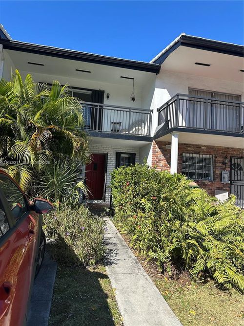 2279-2279 Ne 122nd St, North Miami, FL, 33181-2910 | Card Image