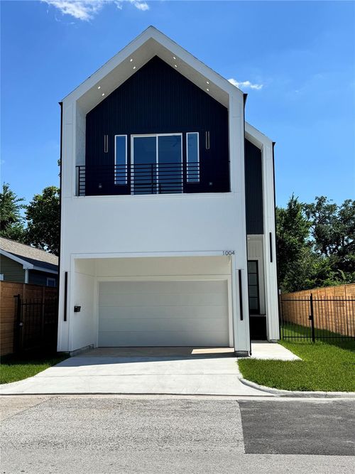 1004 E 32nd St, Houston, TX, 77022-6514 | Card Image