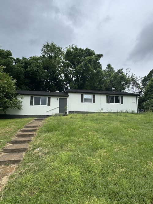 2328 Oak Ct, Nashville, TN, 37206-1424 | Card Image