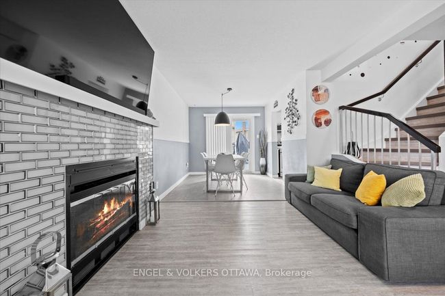 1456 Prestone Dr, House other with 3 bedrooms, 2 bathrooms and 2 parking in Orléans ON | Image 8