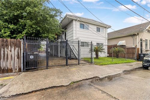 2114 Toledano St, New Orleans, LA, 70115-5261 | Card Image