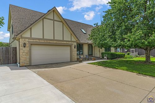 2531 Sw Pepperwood Ct, Topeka, KS, 66614-5200 | Card Image