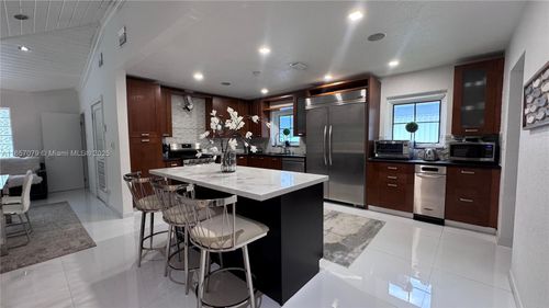 1332 Van Buren St, Hollywood, FL, 33019-1529 | Card Image