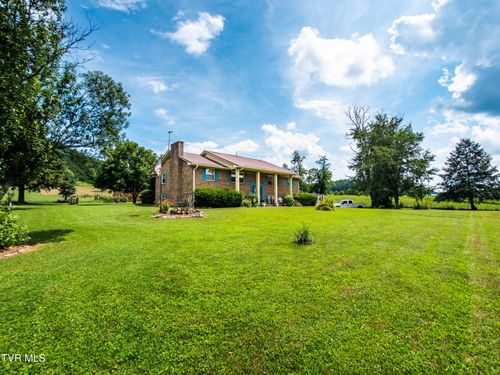 3740 Stanley Valley Rd, Surgoinsville, TN, 37873-6326 | Card Image