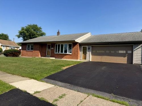 3821 Turner Street, South Whitehall Twp, PA, 18104 | Card Image