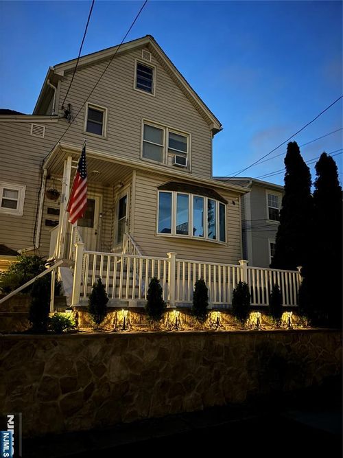 129 Burns Ave, Lodi, NJ, 07644-1103 | Card Image