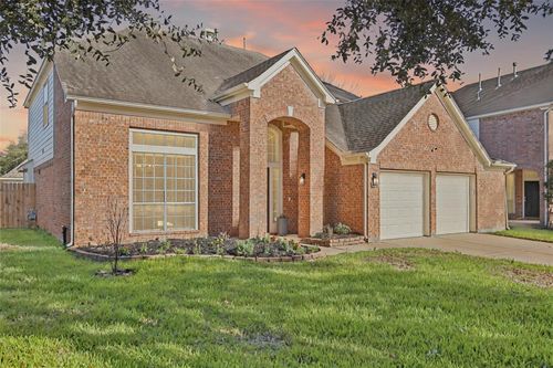 16210 Broken Timber Cir, Houston, TX, 77095-4562 | Card Image