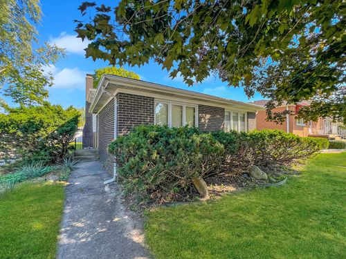 589 Superior Ave, Calumet City, IL, 60409-4021 | Card Image