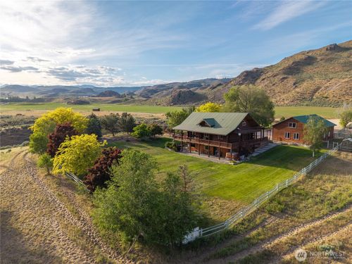 112 Pine Creek Rd, Tonasket, WA, 98855-9777 | Card Image