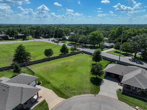 845 Tee Ct, El Dorado, KS, 67042-4376 | Card Image