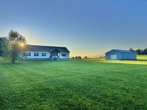 271 Louis Tuttle Rd, Westmoreland, TN, 37186-5116 | Card Image