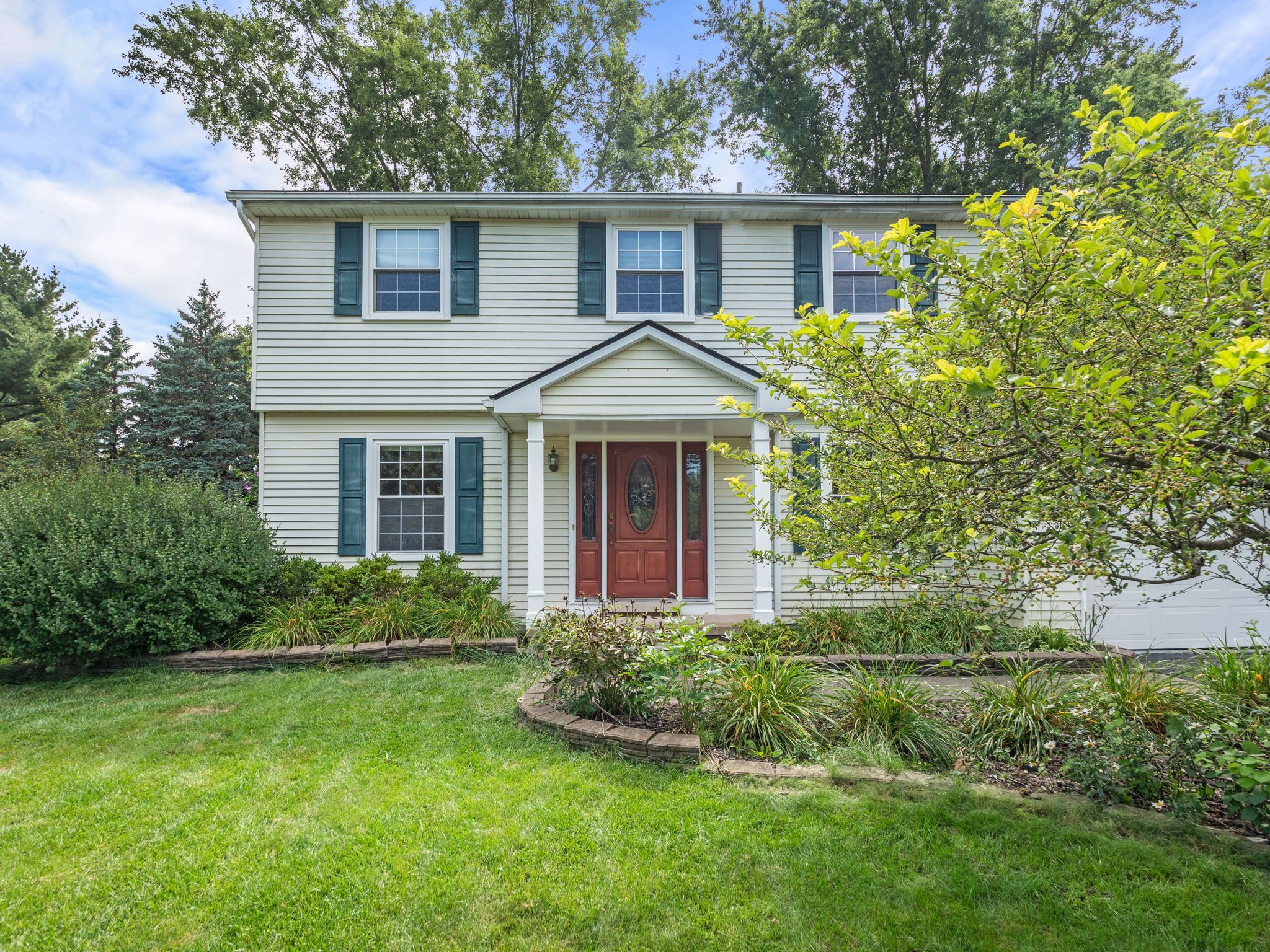 Cherrystone Ct, Wixom, MI 48393