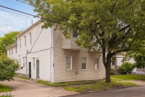 apt-4-3694 E 57th St, Cleveland, OH, 44105-7501 | Card Image