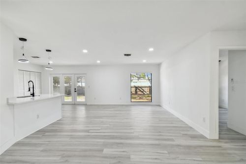 16032 Eagle River Way, TAMPA, FL, 33624-6812 | Card Image