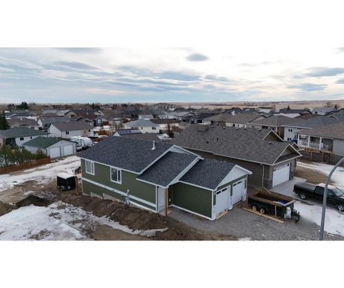 2016 30 Ave, Nanton, AB, T0L1R0 | Card Image