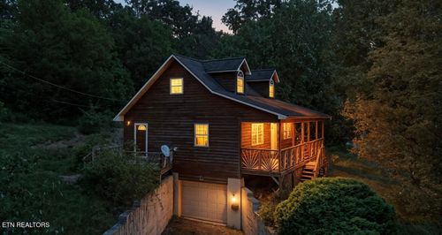 1828 Cherokee Cir, Tazewell, TN, 37879-4233 | Card Image