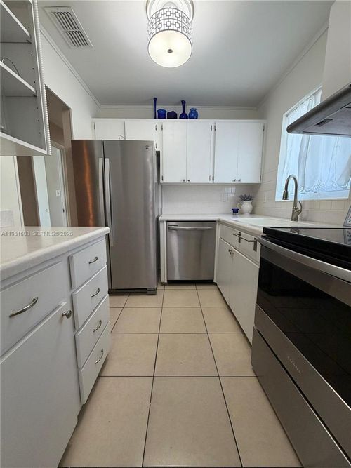 32-1832 Sunny Dr, BRADENTON, FL, 34207-8500 | Card Image