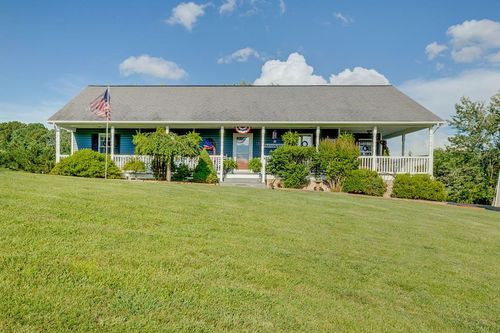 150 Granville Meadow Dr, Lebanon, VA, 24266-4406 | Card Image