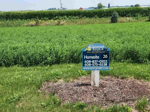 835 Capitol Dr, DANE, WI, 53529-9527 | Card Image