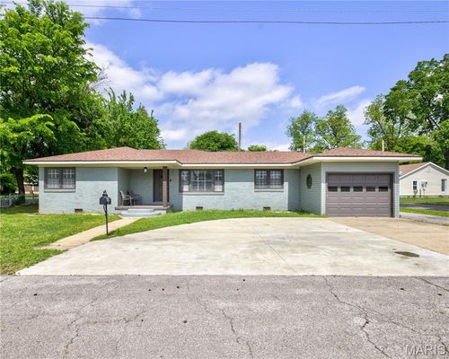 209 E Pine St, East Prairie, MO, 63845-1128 | Card Image