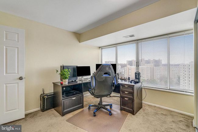 UNIT-1207 - 5340 Holmes Run Pkwy, Condo with 2 bedrooms, 1 bathrooms and null parking in ALEXANDRIA VA | Image 18