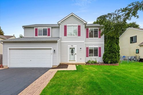 301 Clover Chase Cir, Woodstock, IL, 60098-4101 | Card Image