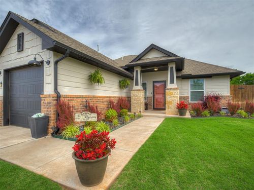 2416 Creek Side Circle, Moore, OK, 73160 | Card Image
