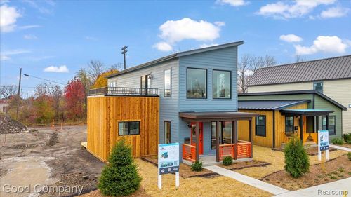 2801 16th St, Detroit, MI, 48216-1111 | Card Image