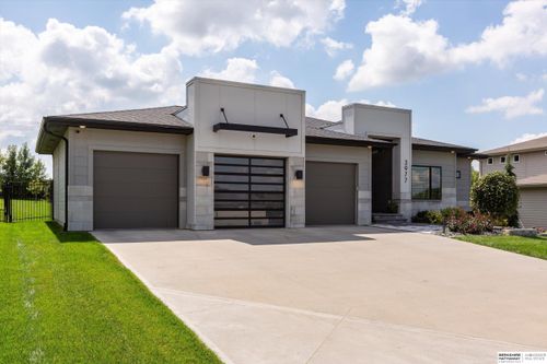 3977 George B Lake Pkwy, Elkhorn, NE, 68022-2986 | Card Image