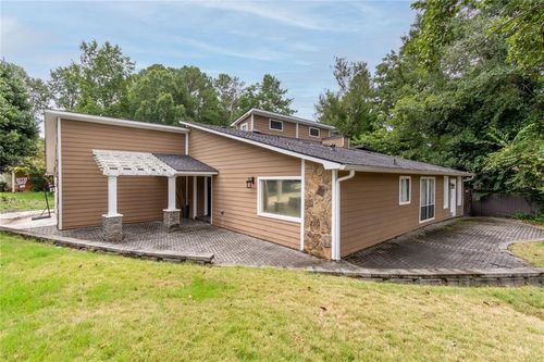 1050 Terramont Dr, Roswell, GA, 30076-2532 | Card Image