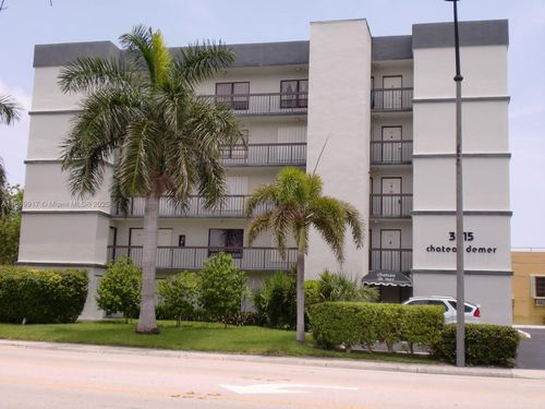 apt-302-3215 N Ocean Dr, Hollywood, FL, 33019-3703 | Card Image