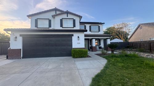 2174 W Picadilly Ln, Hanford, CA, 93230-9152 | Card Image