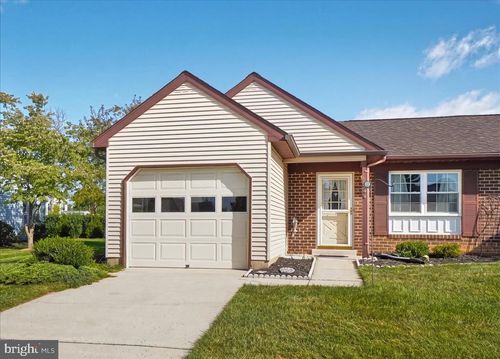 7016 Basswood Rd, FREDERICK, MD, 21703-7138 | Card Image