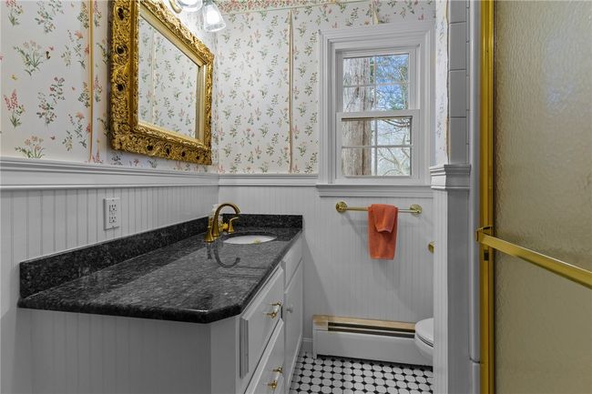 1st Floor Bathroom | Image 13