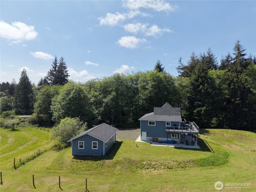 1518 Ocean Beach Rd, Hoquiam, WA, 98550-9537 | Card Image