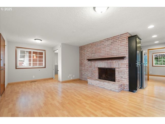 4603 Se 16 Th Ct, House other with 3 bedrooms, 2 bathrooms and 2 parking in Gresham OR | Image 37