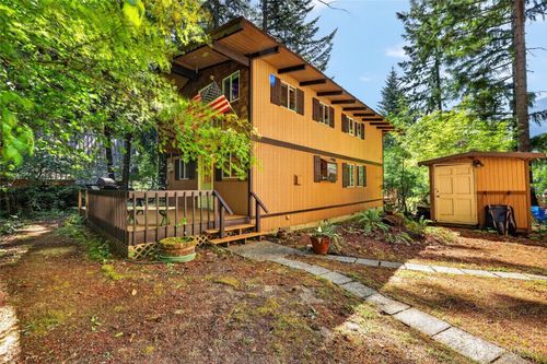 101 Cascade Dr, Packwood, WA, 98361-7000 | Card Image