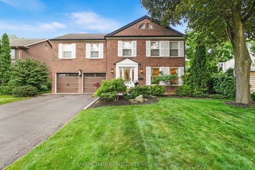 1882 Sherwood Forrest Cir, Mississauga, ON, L5K2E7 | Card Image
