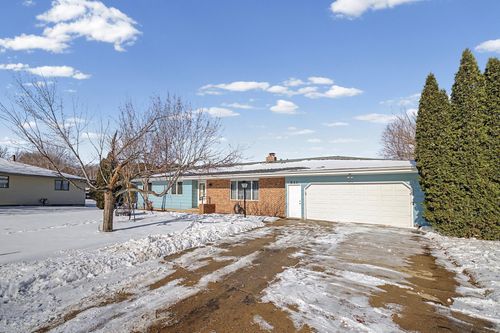 521 Mcdevitt St, Shakopee, MN, 55379-2248 | Card Image