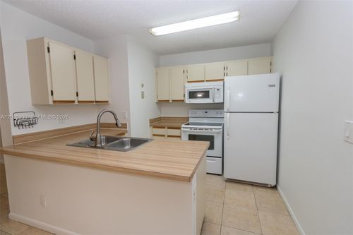 apt-l-18304 Nw 68th Ave, Hialeah, FL, 33015-3410 | Card Image