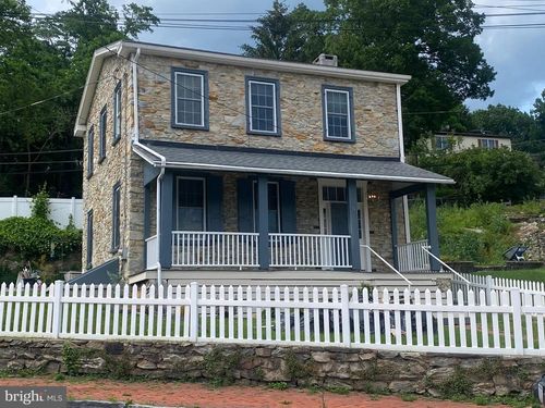 311 Strasburg Ave, PARKESBURG, PA, 19365-1026 | Card Image