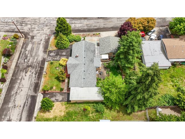 744 Ne Craig St, House other with 4 bedrooms, 3 bathrooms and 2 parking in Myrtle Creek OR | Image 32