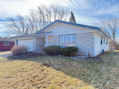 8707 W Petersik St, Milwaukee, WI, 53224-4734 | Card Image